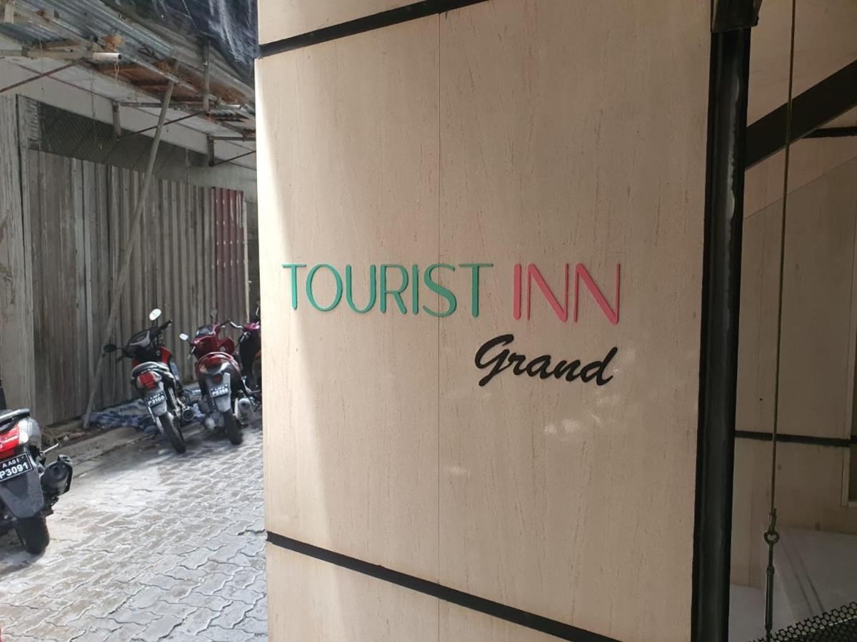 Tourist Inn Grand Male Exterior photo