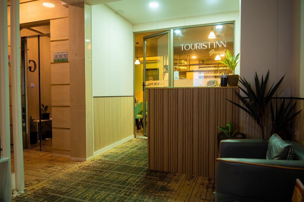 Tourist Inn Grand Male Exterior photo